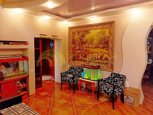 Дом с участком, 250 кв.м. Дом с участком, 250 кв.м.
