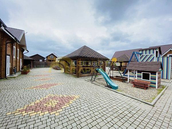 Дом с участком, 700 кв.м. Дом с участком, 700 кв.м.