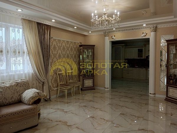 Дом с участком, 220 кв.м. Дом с участком, 220 кв.м.