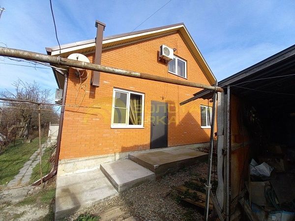 Дом с участком, 160 кв.м., улица Ленина, дом 157а Дом с участком, 160 кв.м., улица Ленина, дом 157а