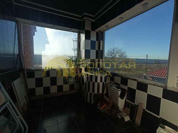 Дом с участком, 240 кв.м. Дом с участком, 240 кв.м.