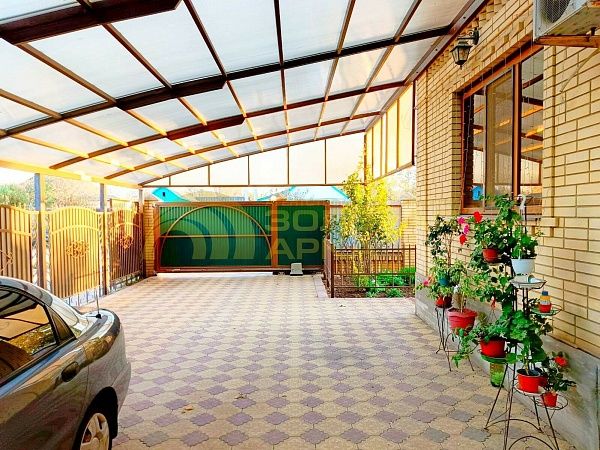 Дом с участком, 250 кв.м. Дом с участком, 250 кв.м.