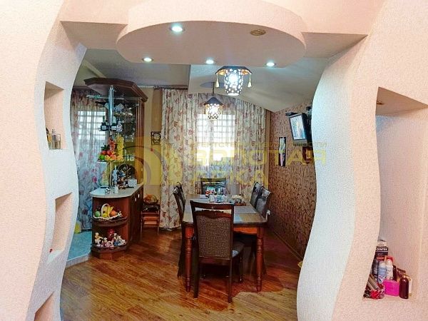 Дом с участком, 250 кв.м. Дом с участком, 250 кв.м.