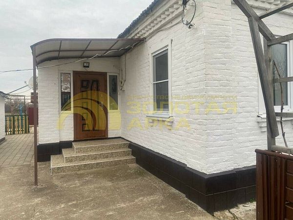 Дом с участком, 58 кв.м., улица Красная, дом 131 Дом с участком, 58 кв.м., улица Красная, дом 131
