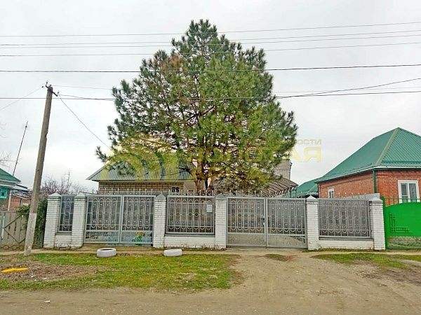 Дом, 240 кв.м.