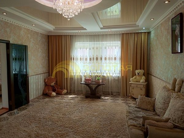Дом с участком, 220 кв.м. Дом с участком, 220 кв.м.
