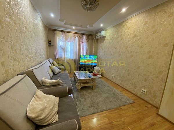 3-к квартира, 70 кв.м. 3-к квартира, 70 кв.м.