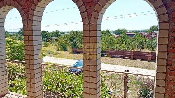 Дом с участком, 349 кв.м.