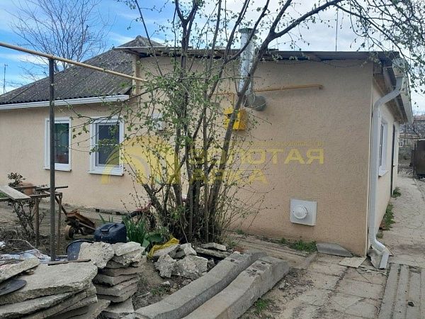 Дом с участком, 70 кв.м., Краснодарский край, Темрюкский район, Старотитаровская Дом с участком, 70 кв.м., Краснодарский край, Темрюкский район, Старотитаровская