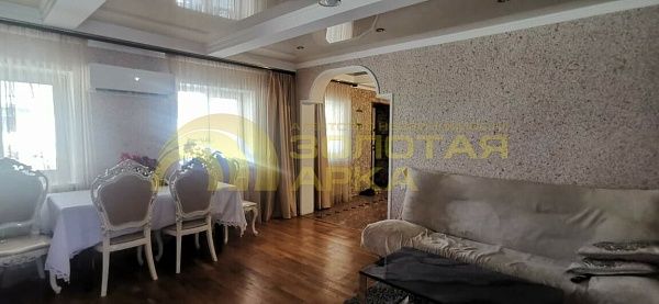 Дом с участком, 77 кв.м.
