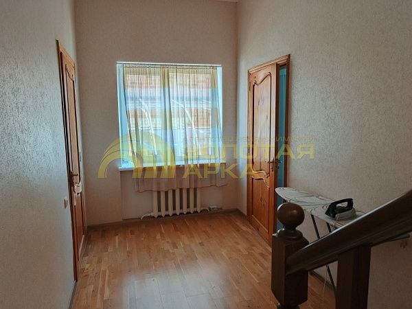 Дом, 259 кв.м.
