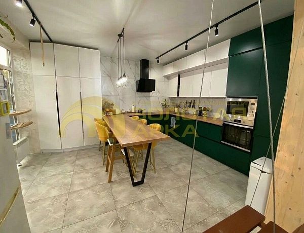 Дом, 237 кв.м.