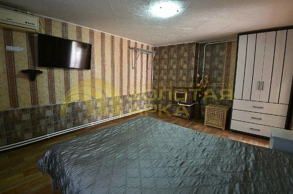 Дом с участком, 600 кв.м. Дом с участком, 600 кв.м.