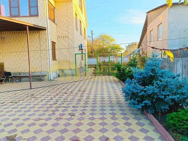 Дом с участком, 250 кв.м. Дом с участком, 250 кв.м.