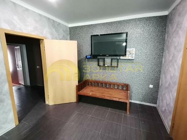 Дом с участком, 330 кв.м. Дом с участком, 330 кв.м.