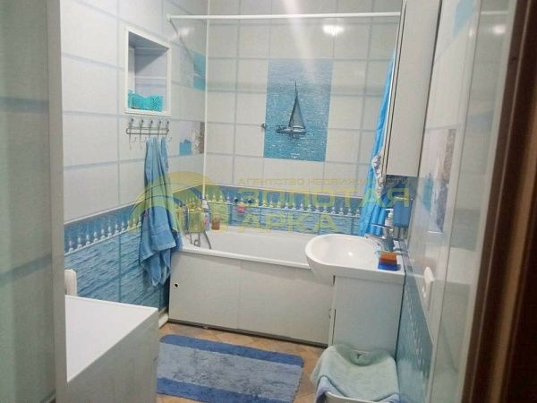Дом, 211 кв.м.