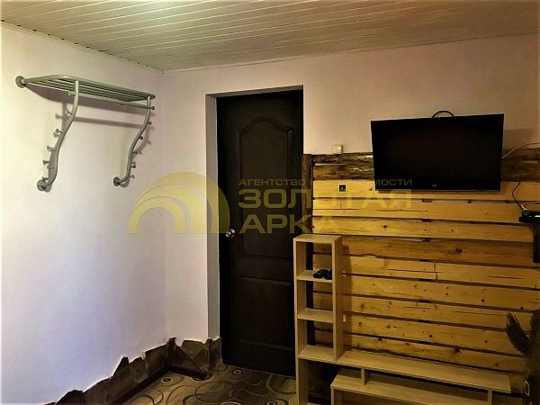 Дом с участком, 600 кв.м. Дом с участком, 600 кв.м.