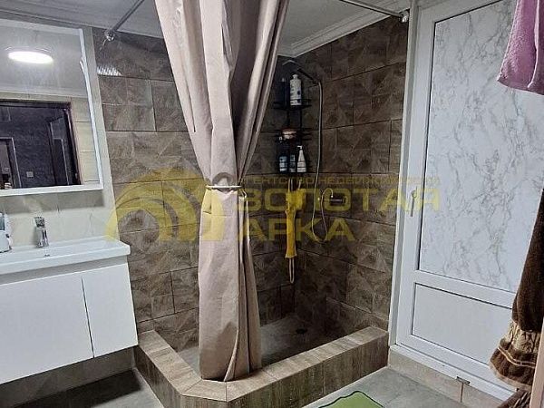 Дом, 269 кв.м.
