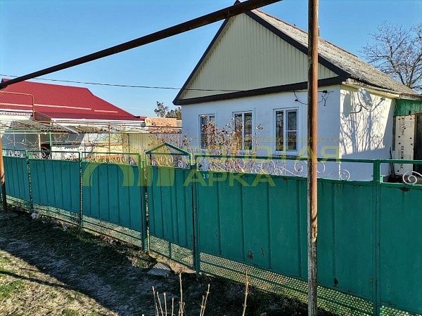 Дом с участком, 52 кв.м., улица Садовая, дом 20 Дом с участком, 52 кв.м., улица Садовая, дом 20