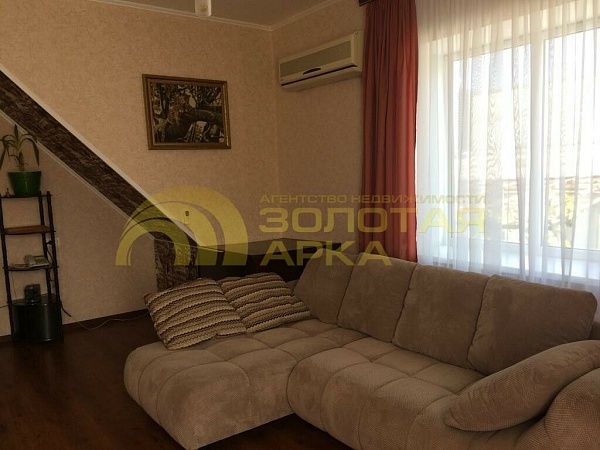 Дом, 240 кв.м.