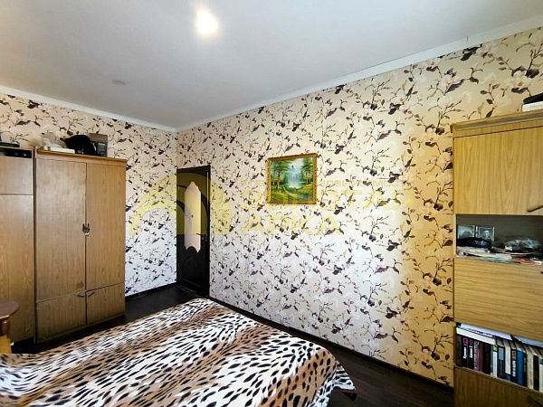 Дом с участком, 240 кв.м. Дом с участком, 240 кв.м.