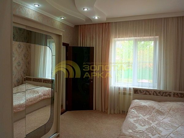 Дом с участком, 220 кв.м. Дом с участком, 220 кв.м.