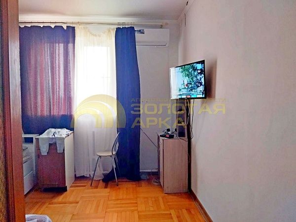 Дом с участком, 241 кв.м.