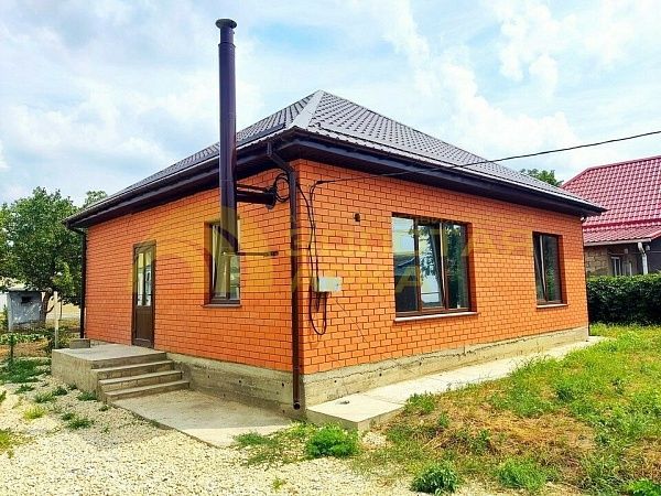 Дом с участком, 75 кв.м., Краснодарский край, Крымский район, Варениковская Дом с участком, 75 кв.м., Краснодарский край, Крымский район, Варениковская