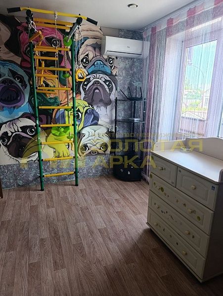 Дом, 240 кв.м.