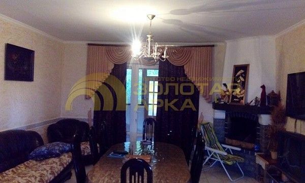 Дом, 225 кв.м.