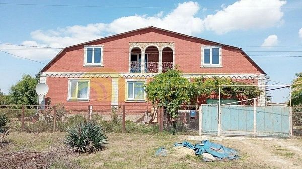 Дом с участком, 349 кв.м., улица Ленина, дом 16
