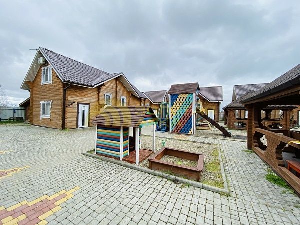 Дом с участком, 700 кв.м. Дом с участком, 700 кв.м.