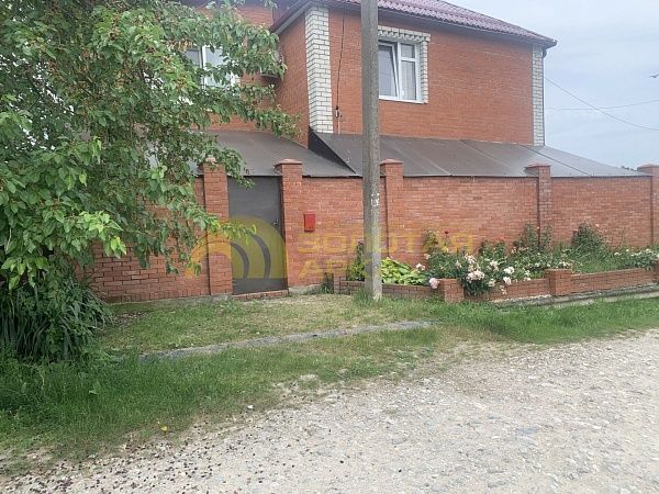 Дом с участком, 159 кв.м.