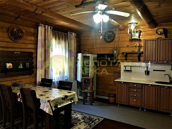 Дом с участком, 600 кв.м. Дом с участком, 600 кв.м.