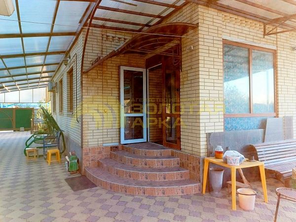 Дом с участком, 250 кв.м. Дом с участком, 250 кв.м.