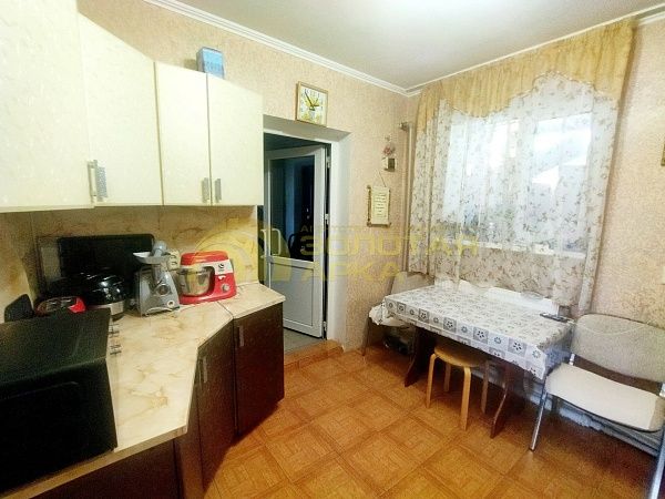 Торговые помещения, 159.2  кв. м, 
