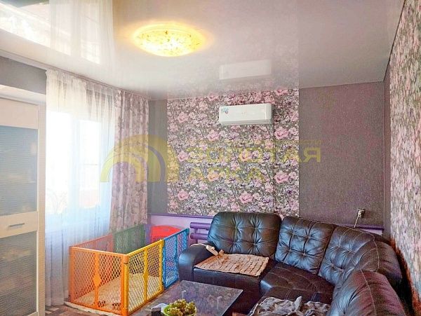 Дом с участком, 471 кв.м. Дом с участком, 471 кв.м.
