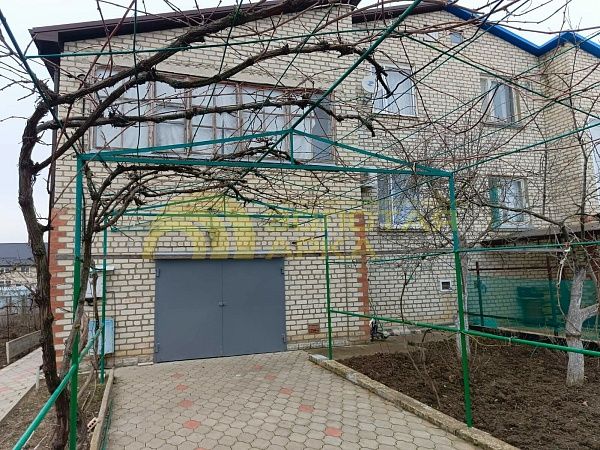 Дом, 240 кв.м.