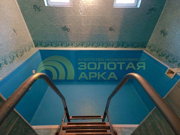 Дом, 330 кв.м.