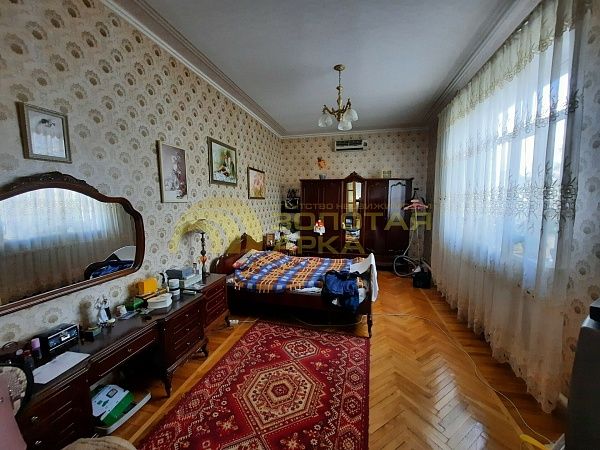 Дом, 202 кв.м.