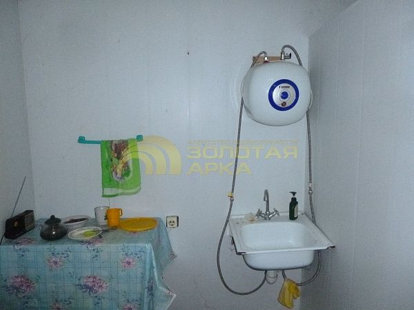 Торговые помещения, 105.5  кв. м, 
