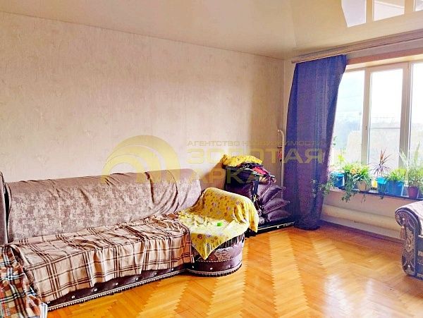 Дом с участком, 241 кв.м.