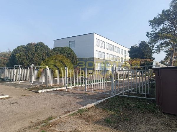 Помещения свободного назначения, 340  кв. м, 
