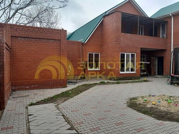 Дом с участком, 225 кв.м., Краснодарский край, Темрюкский район, Старотитаровская Дом с участком, 225 кв.м., Краснодарский край, Темрюкский район, Старотитаровская