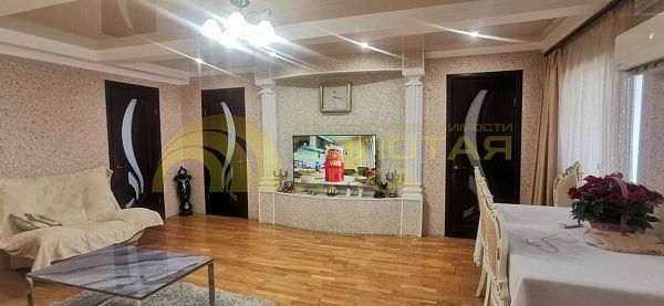 Дом с участком, 77 кв.м.