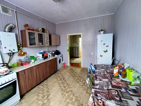 Дом с участком, 230 кв.м.