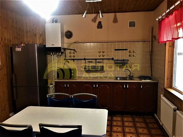 Дом с участком, 600 кв.м. Дом с участком, 600 кв.м.
