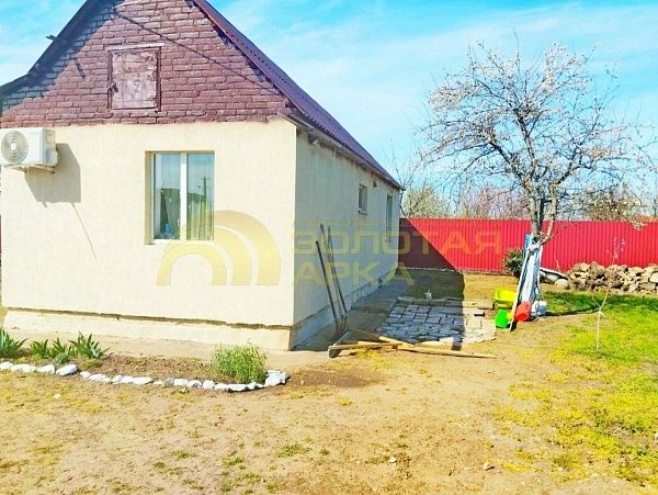 Дом с участком, 42 кв.м., улица Кубанская Дом с участком, 42 кв.м., улица Кубанская