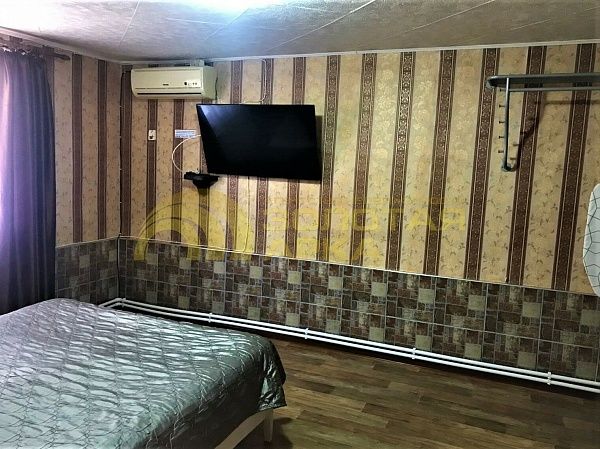 Дом с участком, 600 кв.м. Дом с участком, 600 кв.м.