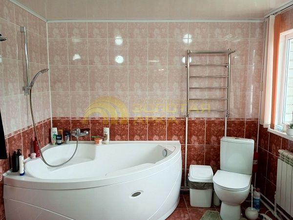 Дом с участком, 220 кв.м. Дом с участком, 220 кв.м.